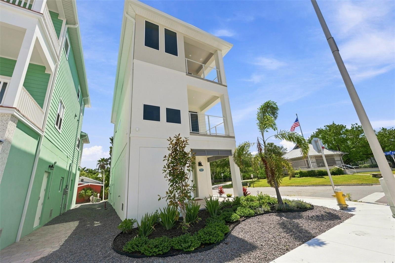 19101 Gulf Blvd Property Photo 1