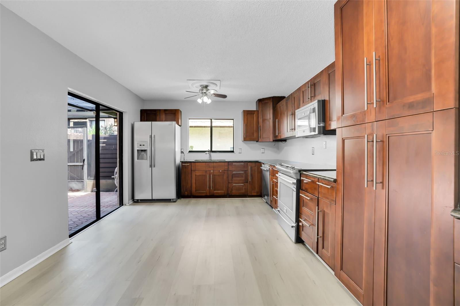 15217 W Pond Woods Dr Property Photo 10