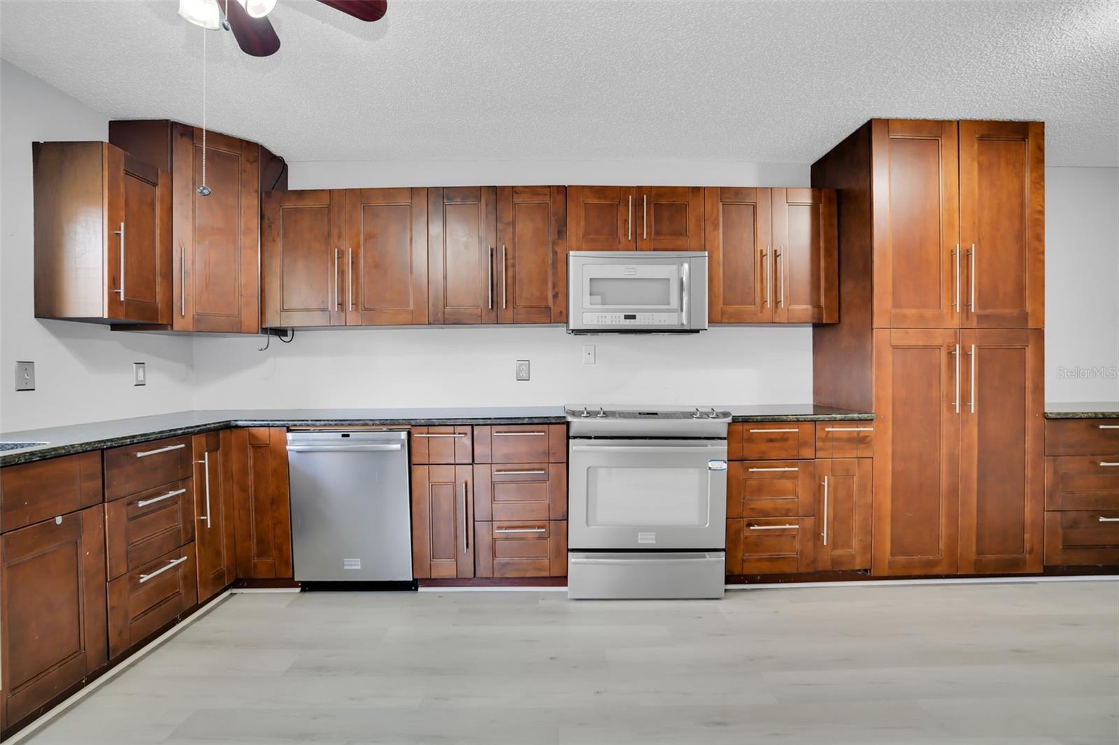 15217 W Pond Woods Dr Property Photo 11