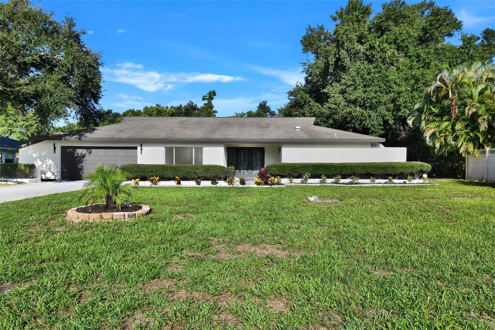 207 Dunbridge Dr Property Photo 1