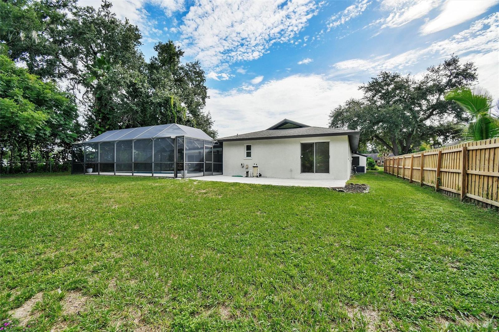 207 Dunbridge Dr Property Photo 4