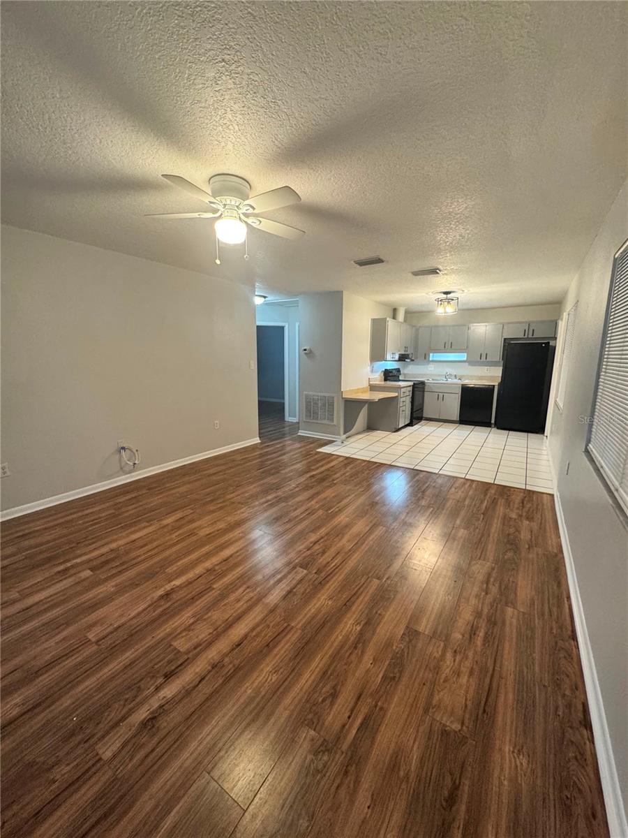 2896 Meadow Lake Ave Property Photo 2