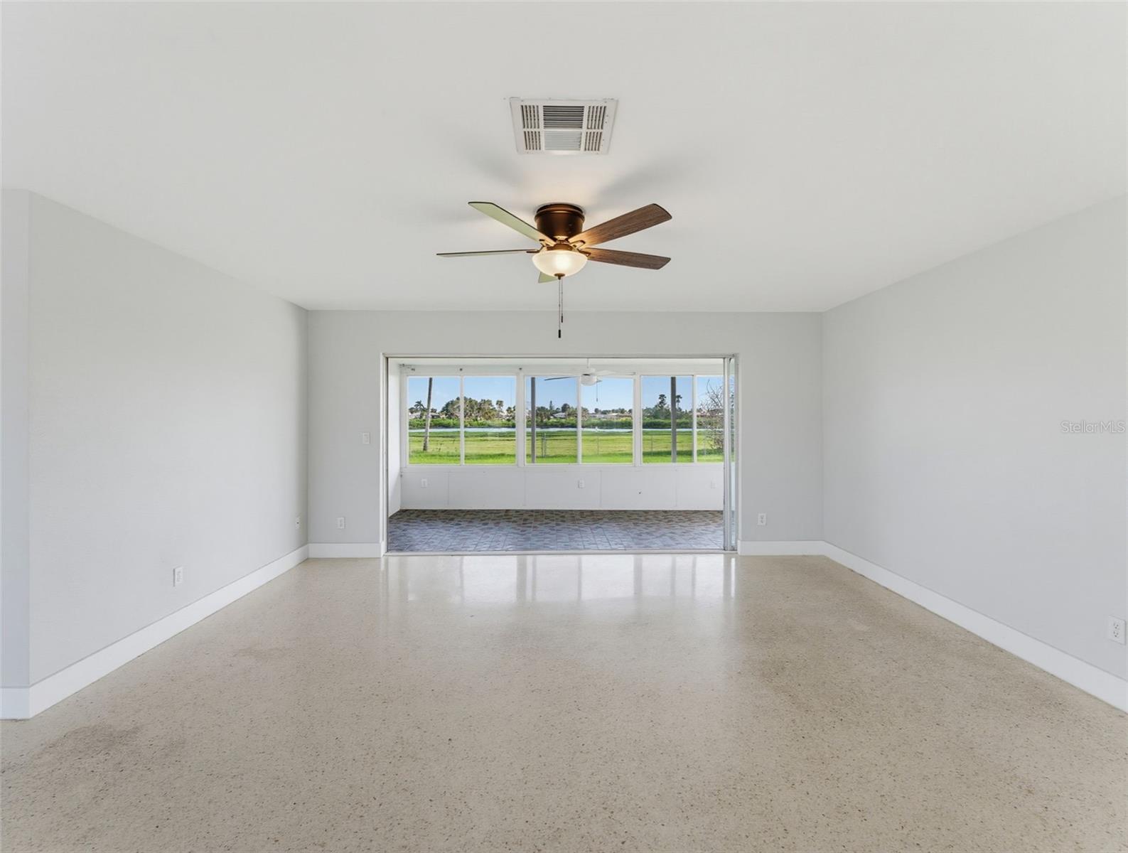 4044 Headsail Dr Property Photo 5