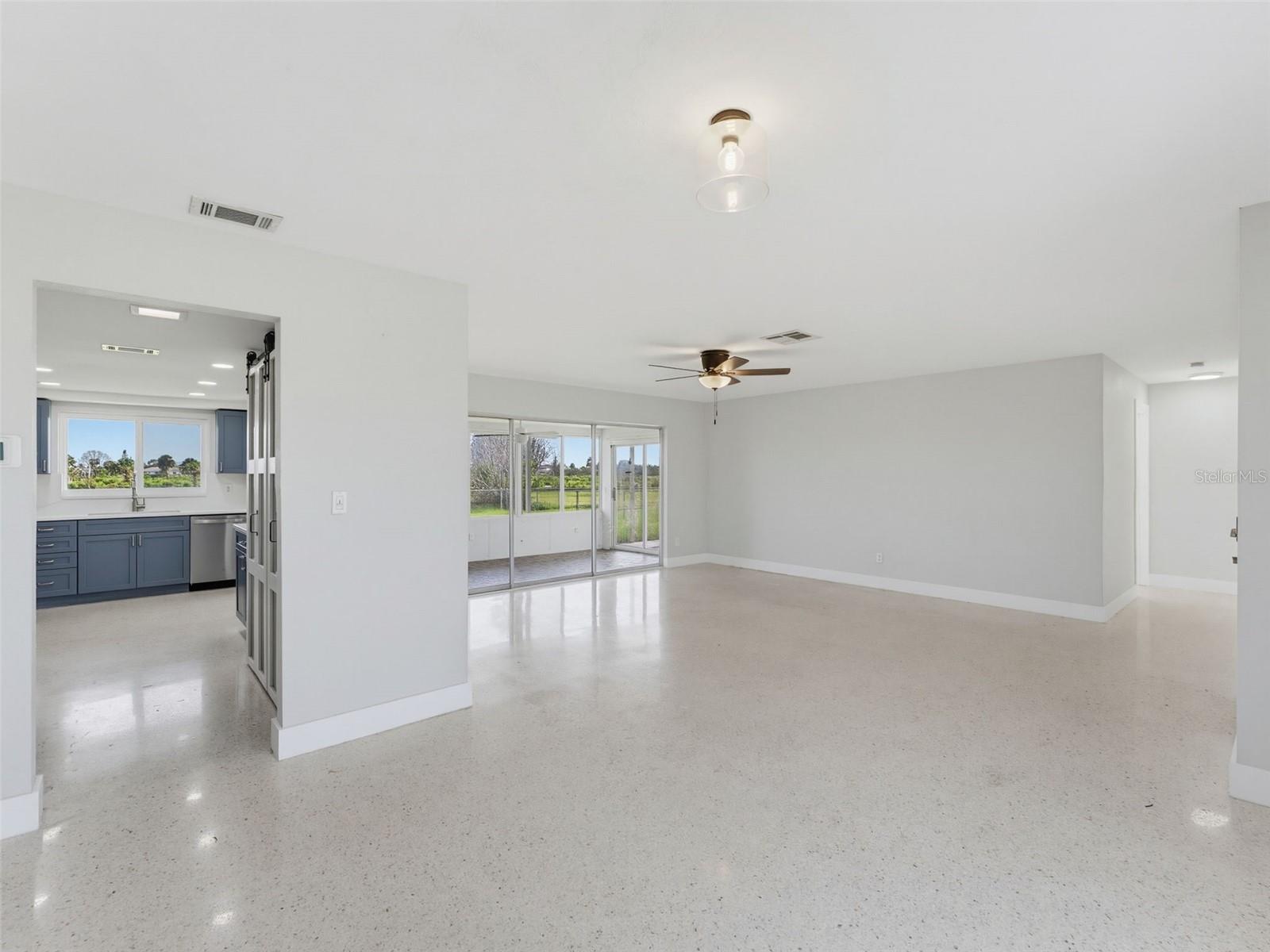 4044 Headsail Dr Property Photo 17