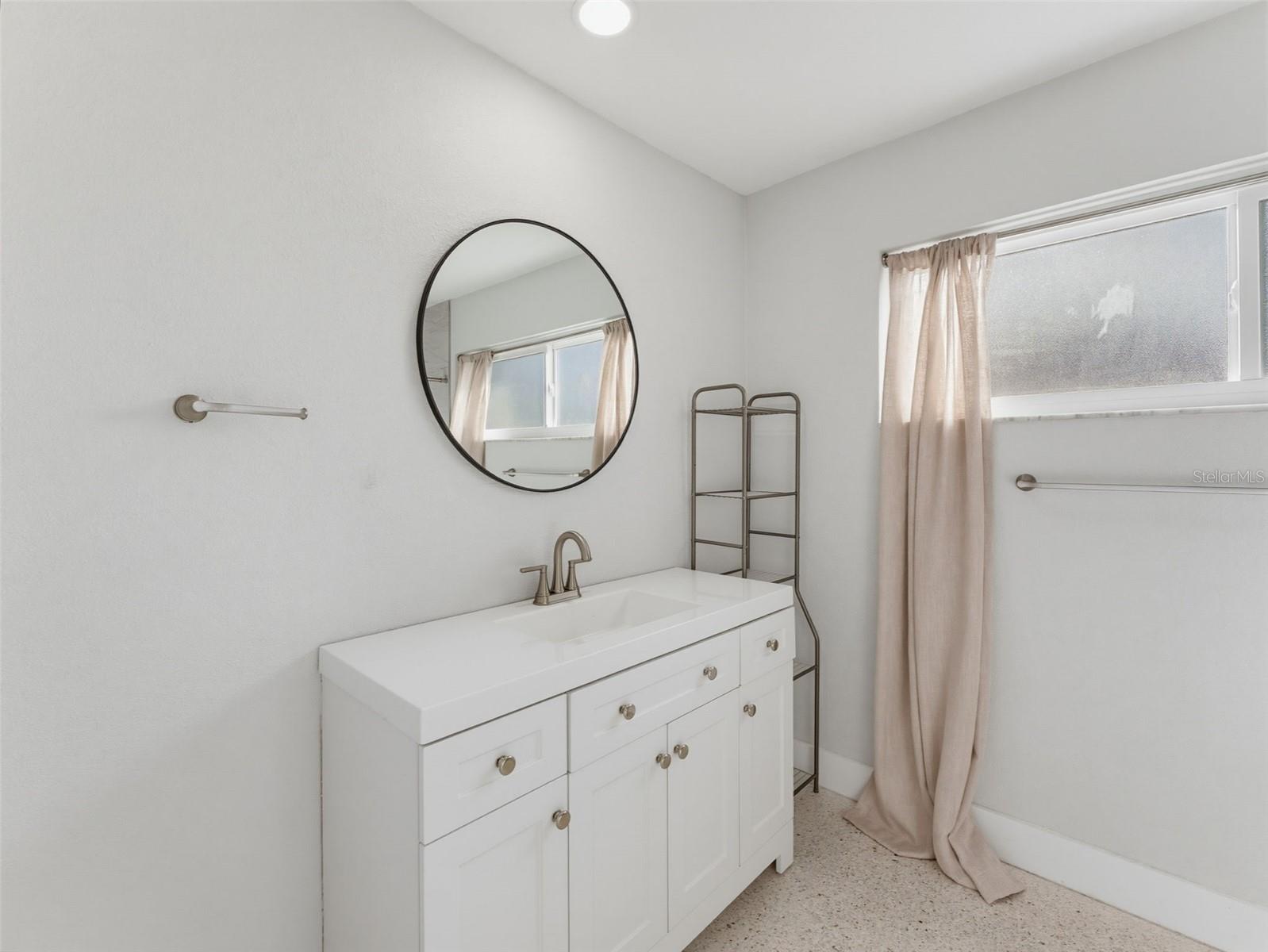 4044 Headsail Dr Property Photo 21