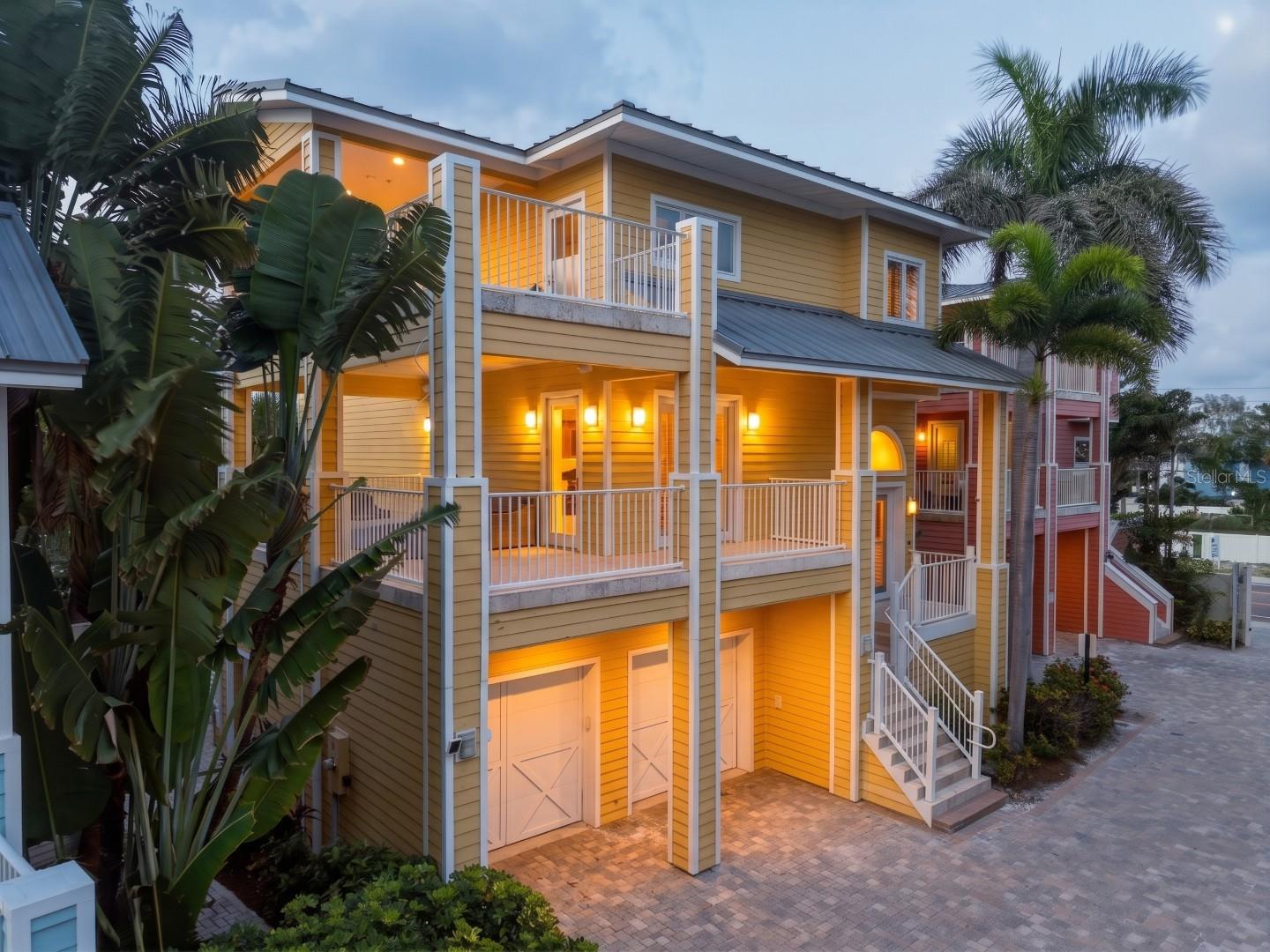 2718 Gulf Blvd #2 Property Photo 1