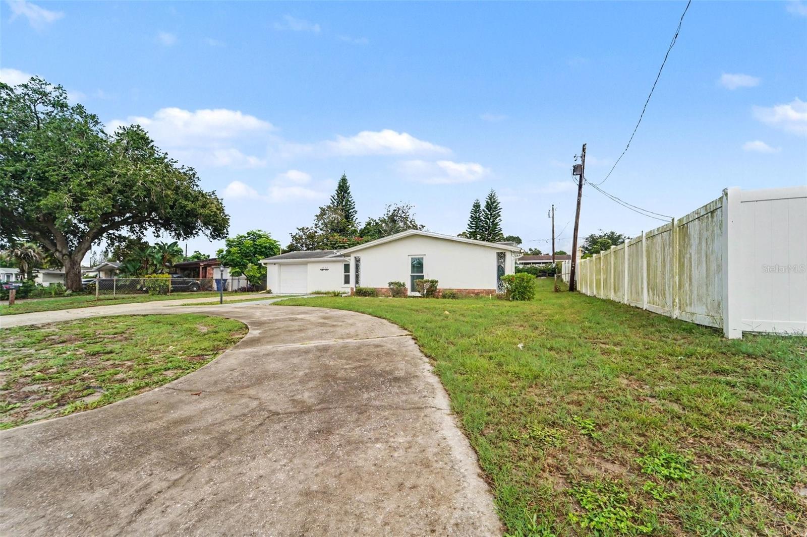 3536 Kimberly Oaks Dr Property Photo 3