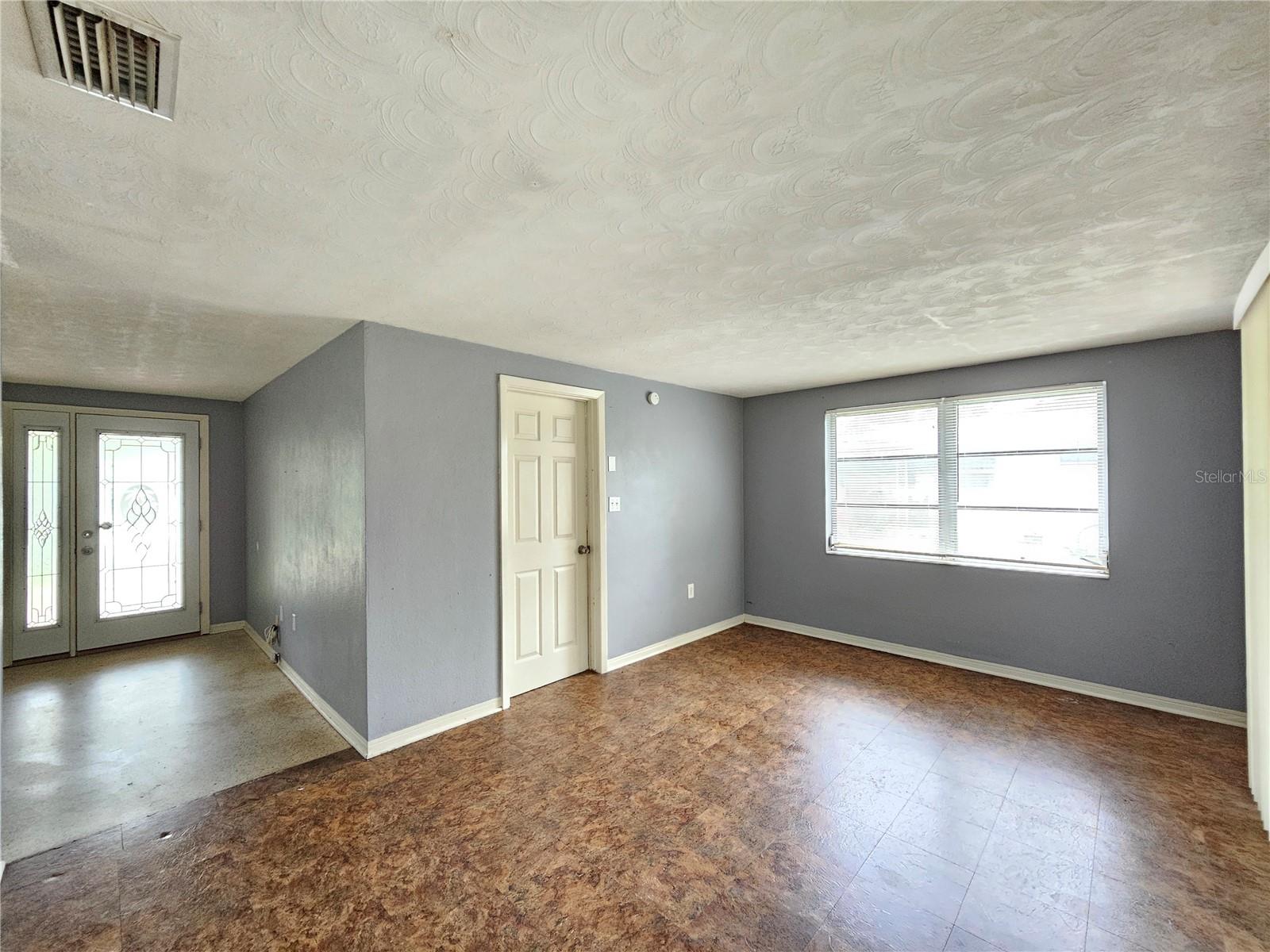 1702 Aqua Ln Property Photo 11