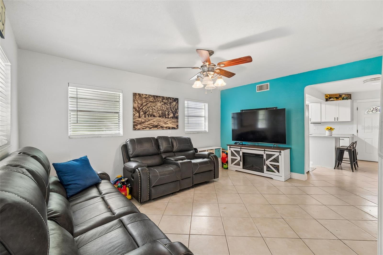 18632 Rosemary Rd Property Photo 6