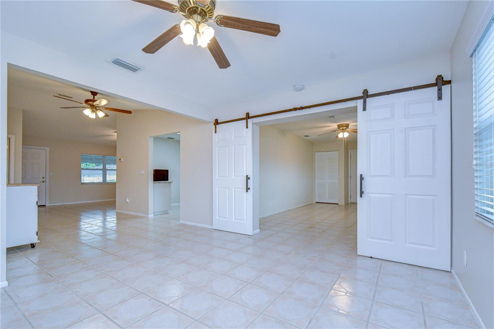 8811 Martinique Ln Property Photo 18