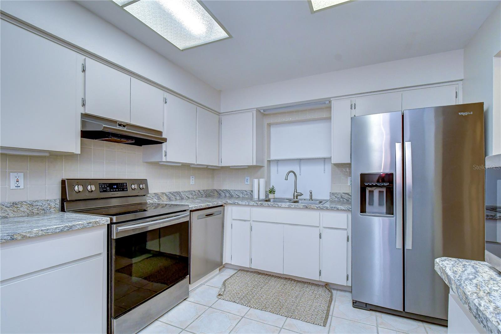 8811 Martinique Ln Property Photo 25