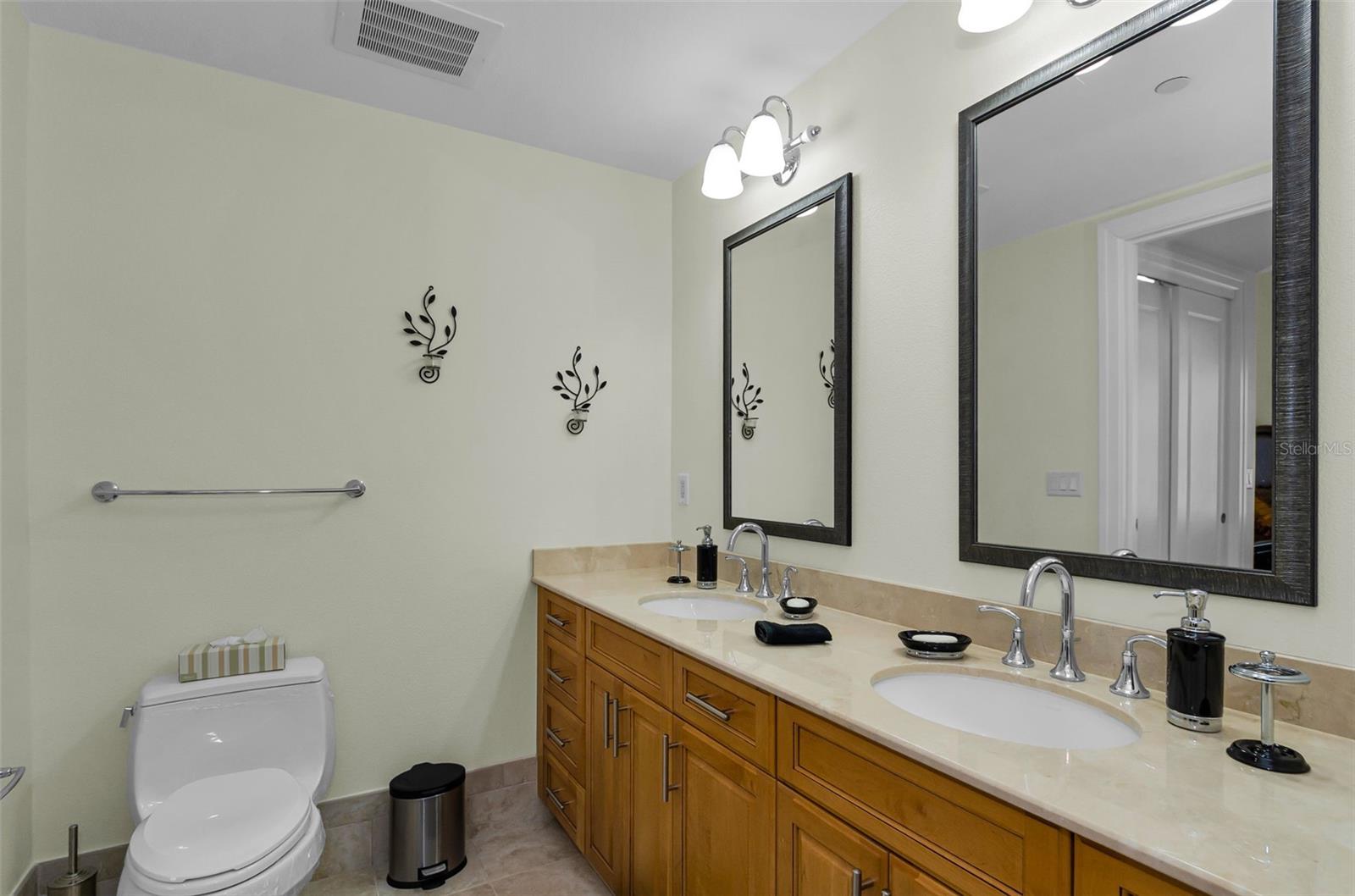 331 Cleveland St #312 Property Photo 35