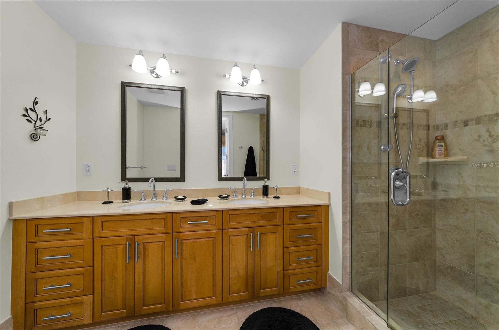 331 Cleveland St #312 Property Photo 37