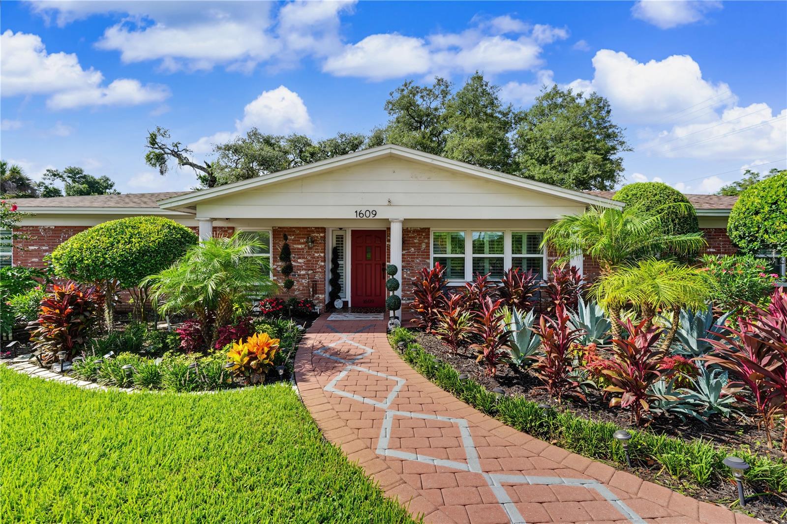 1609 Melodie Dr Property Photo 1