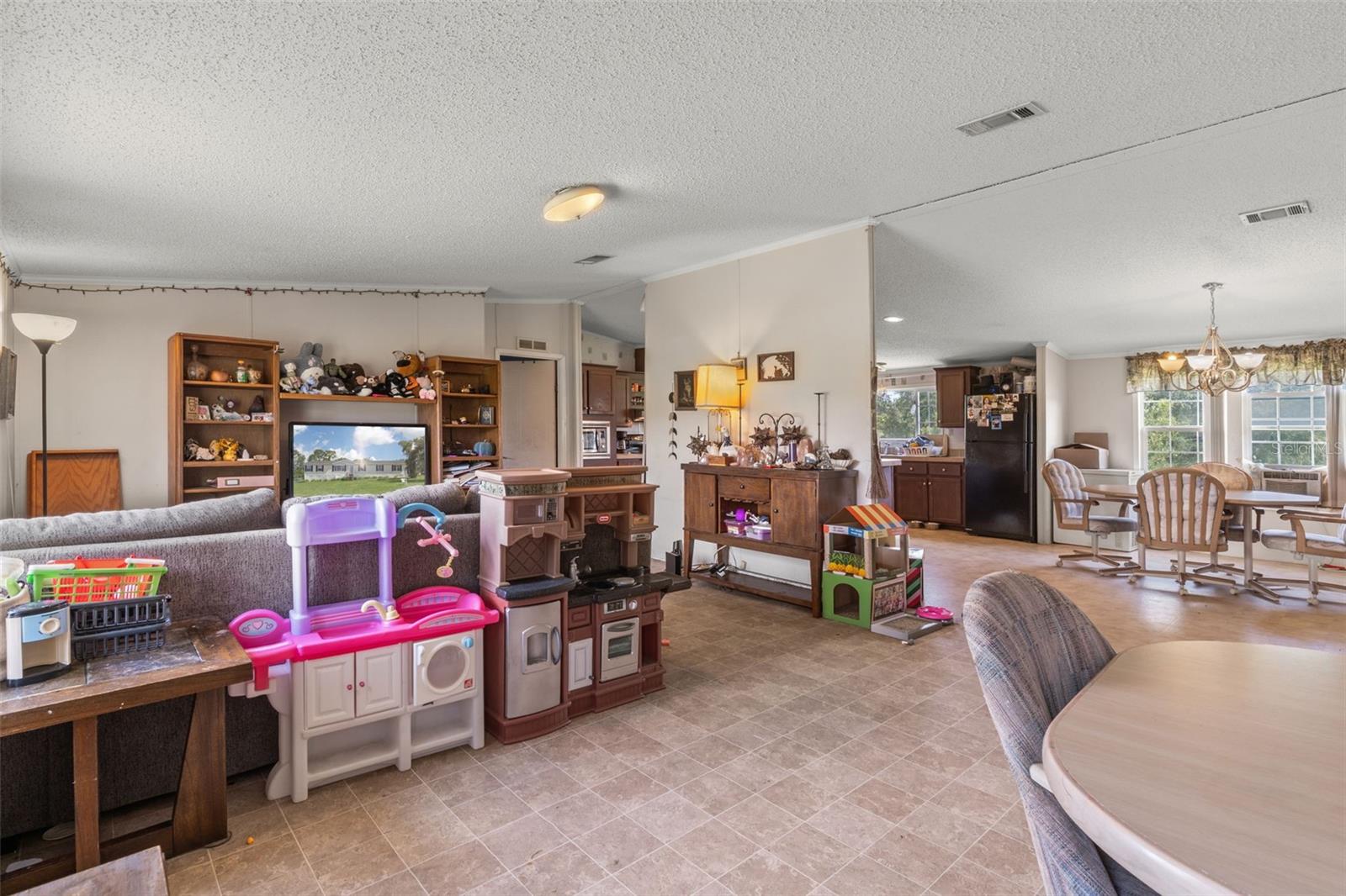 13317 Moon Rd Property Photo 5