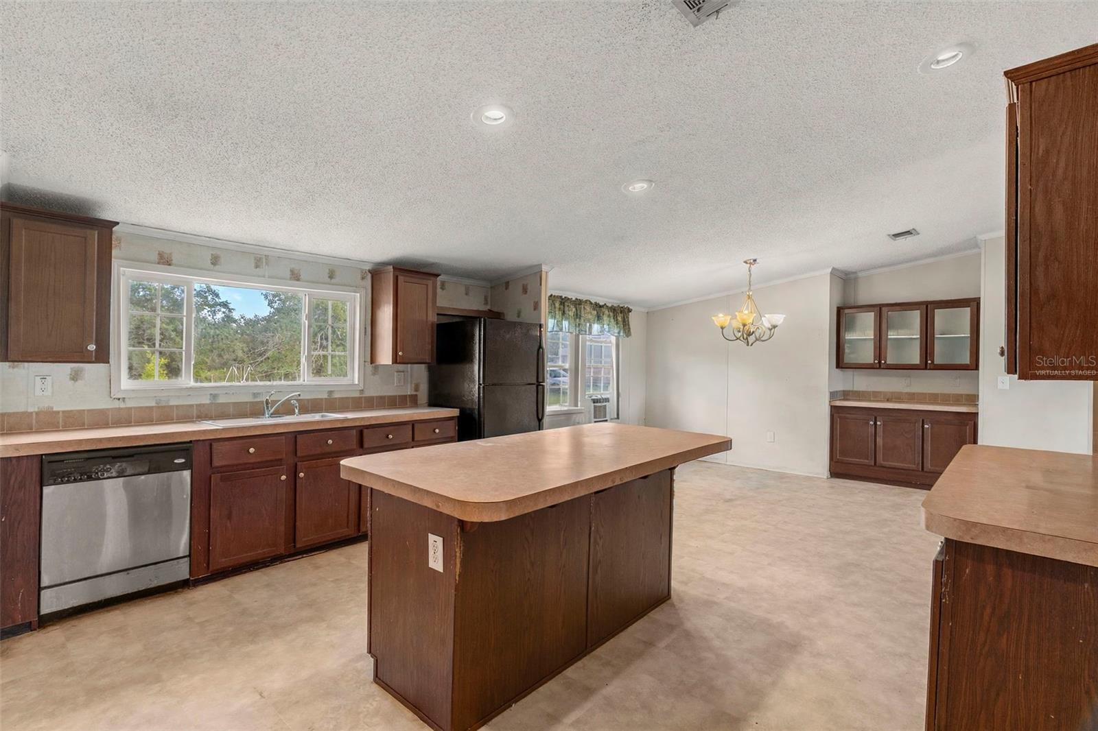 13317 Moon Rd Property Photo 6