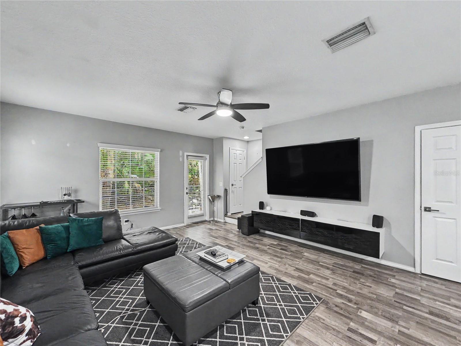 4842 Chatterton Way Property Photo 8