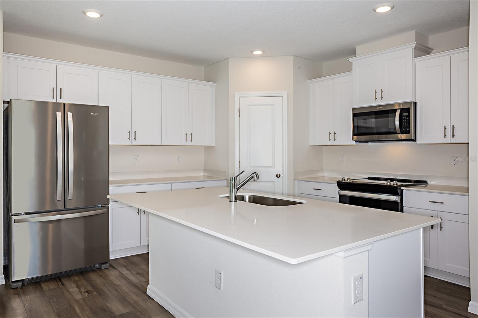 9144 Bent Br Property Photo 2