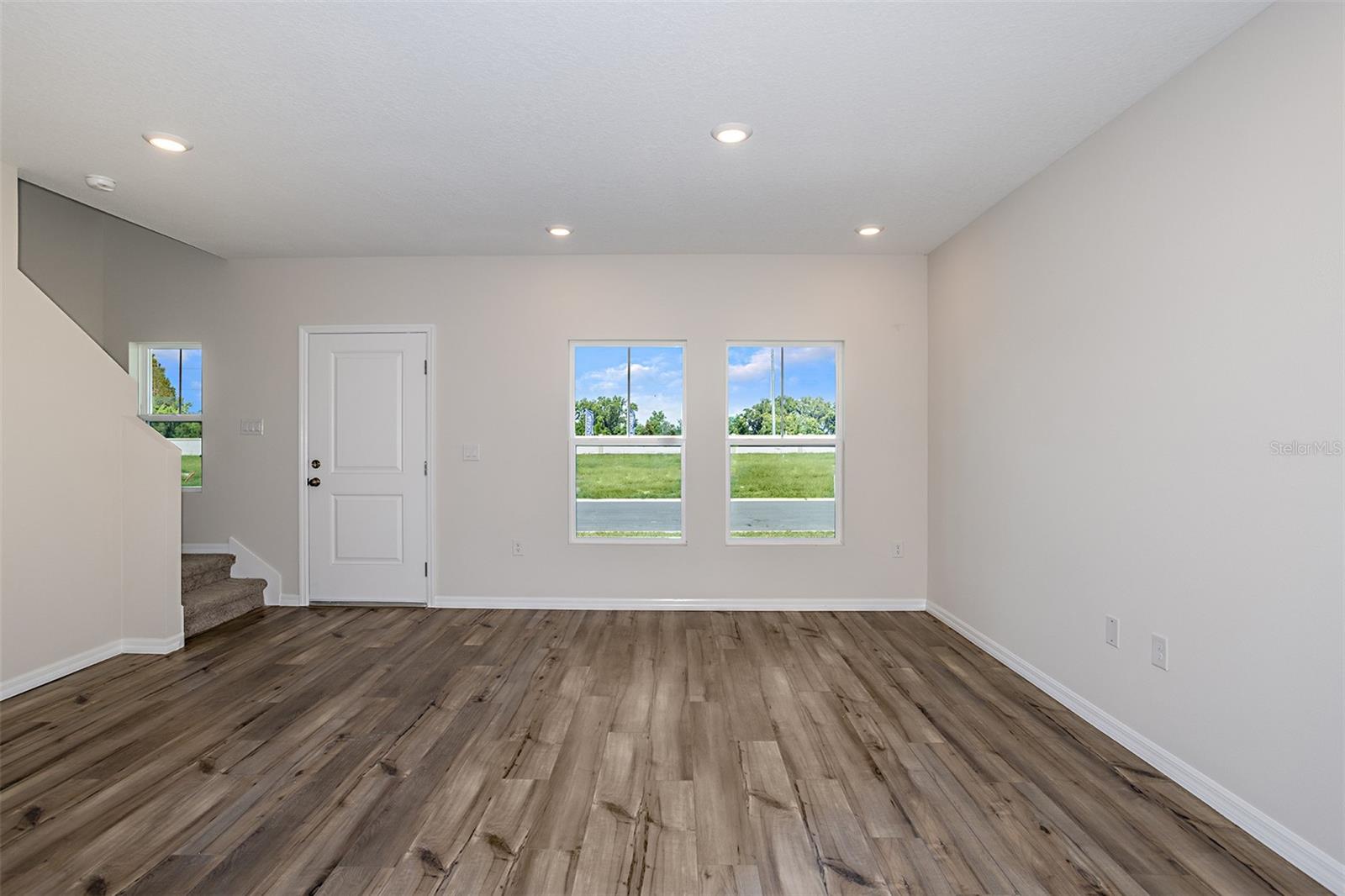 9144 Bent Br Property Photo 3