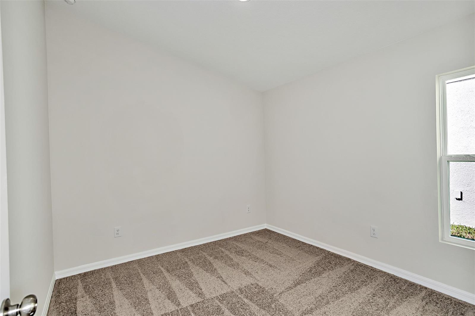 15204 Maude Landing Loop Property Photo 10