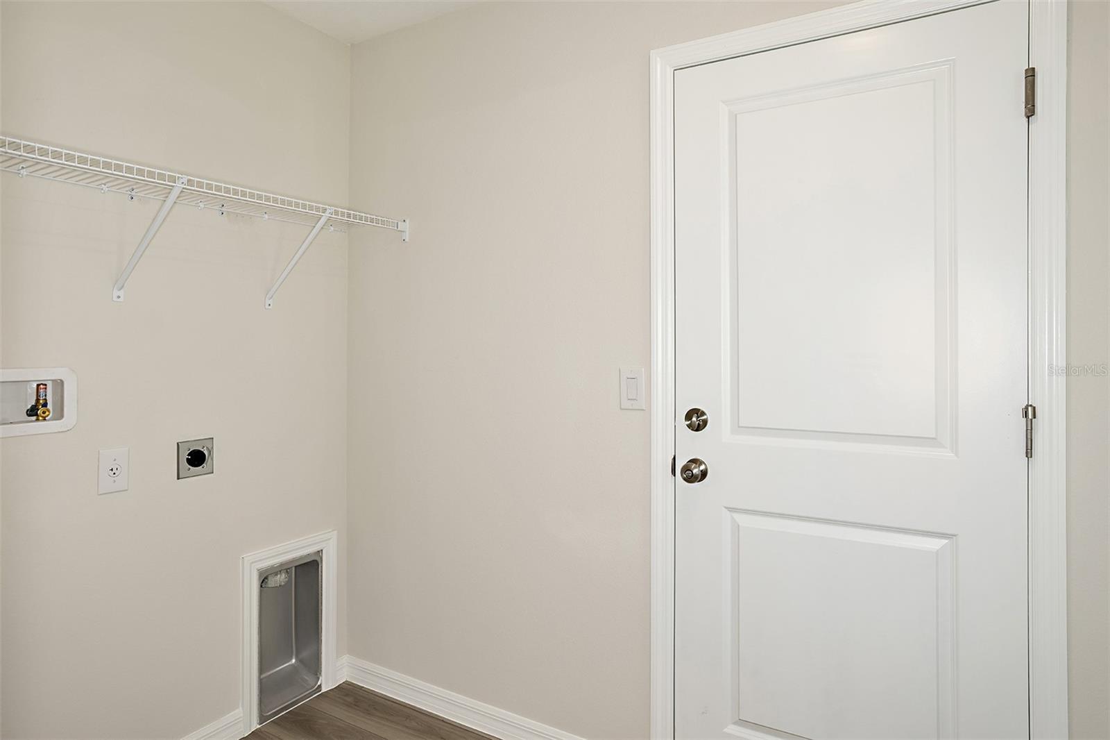 15204 Maude Landing Loop Property Photo 13