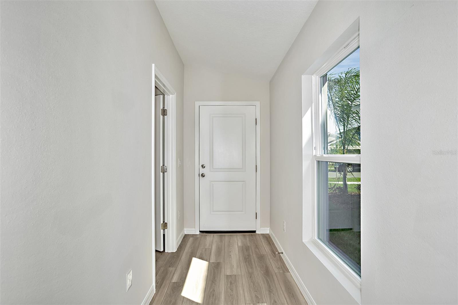 15204 Maude Landing Loop Property Photo 14