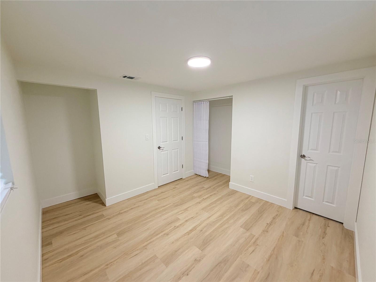 4533 W Fern St Property Photo 17