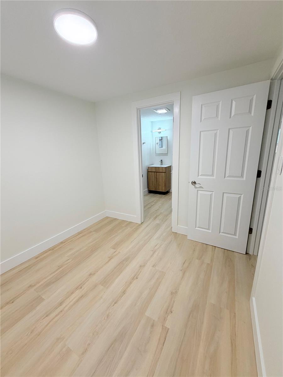 4533 W Fern St Property Photo 27