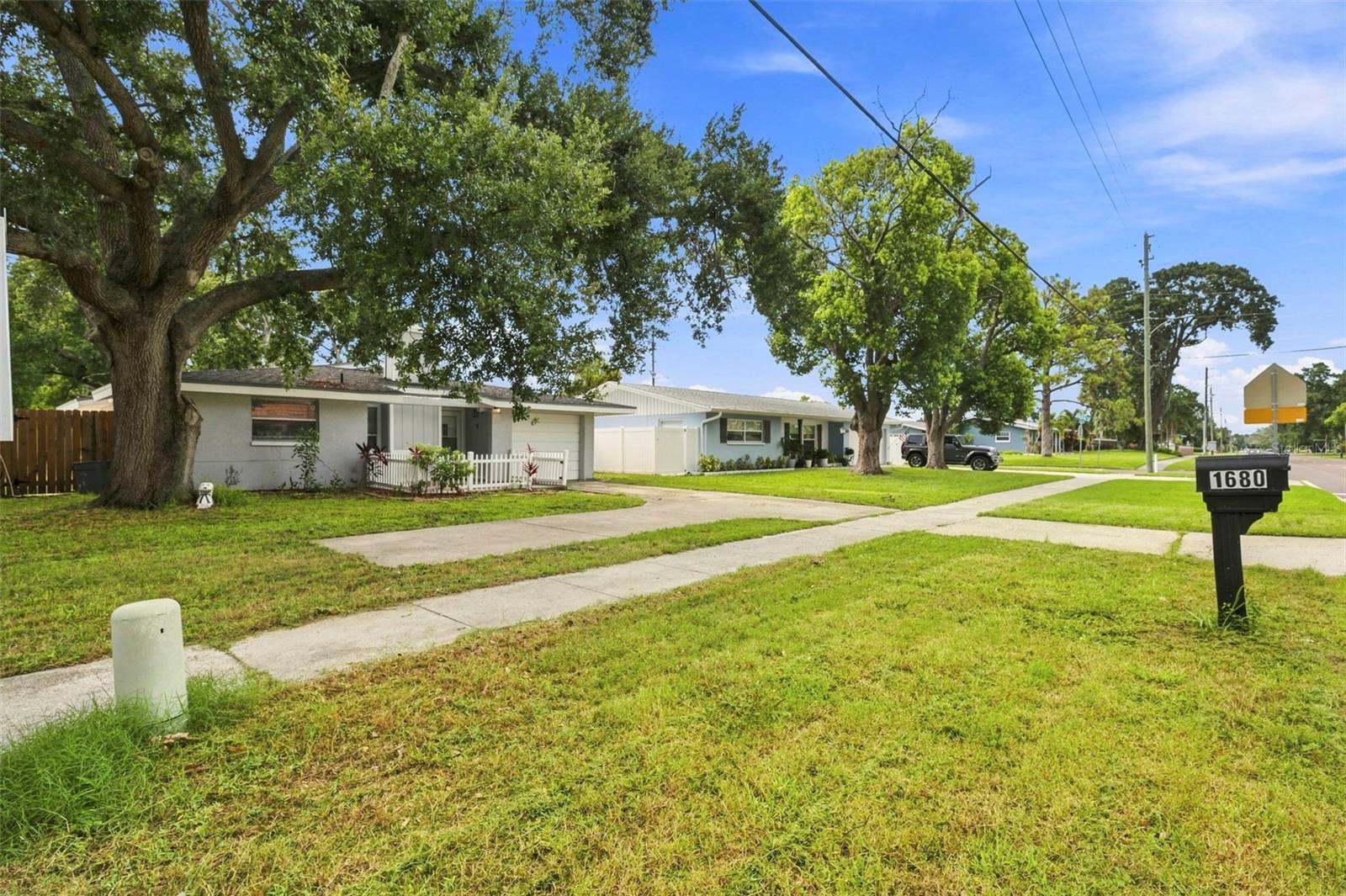 1680 Pinehurst Rd Property Photo 4