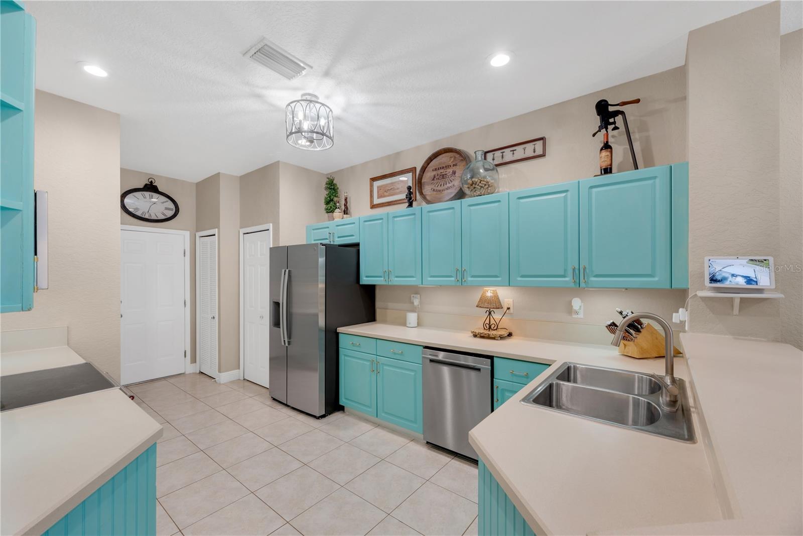 11517 Captiva Kay Dr Property Photo 6