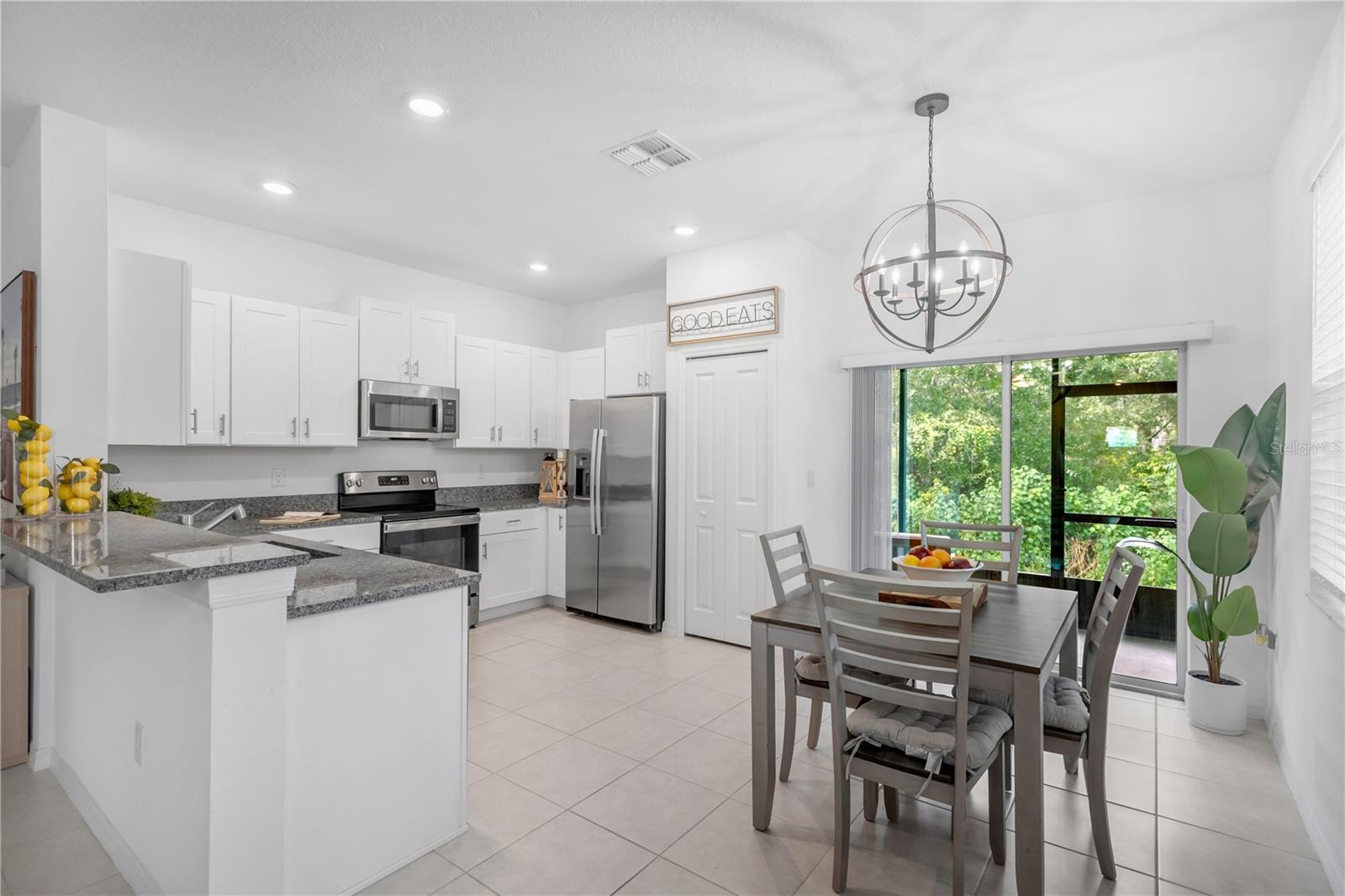 6033 Acara Ln Property Photo 5