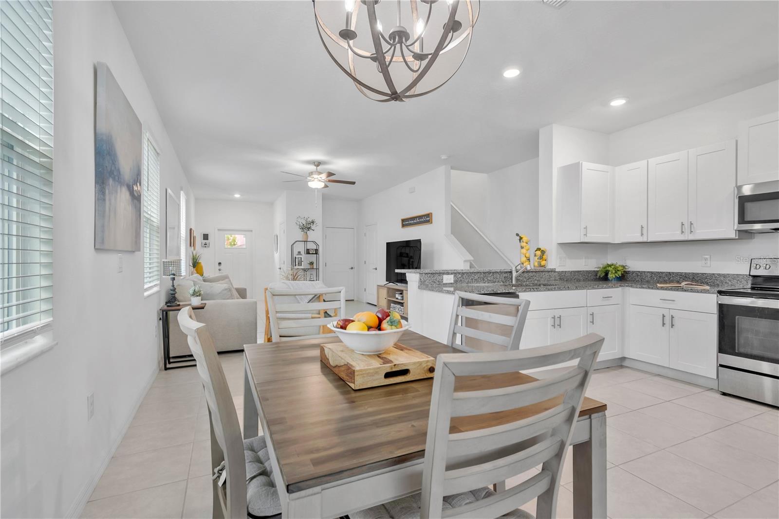 6033 Acara Ln Property Photo 10