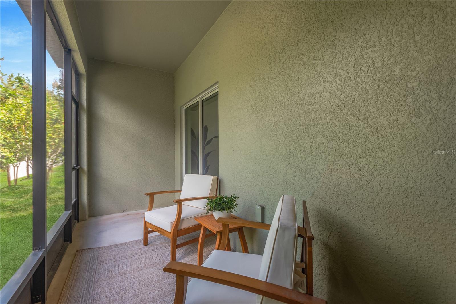 6033 Acara Ln Property Photo 14