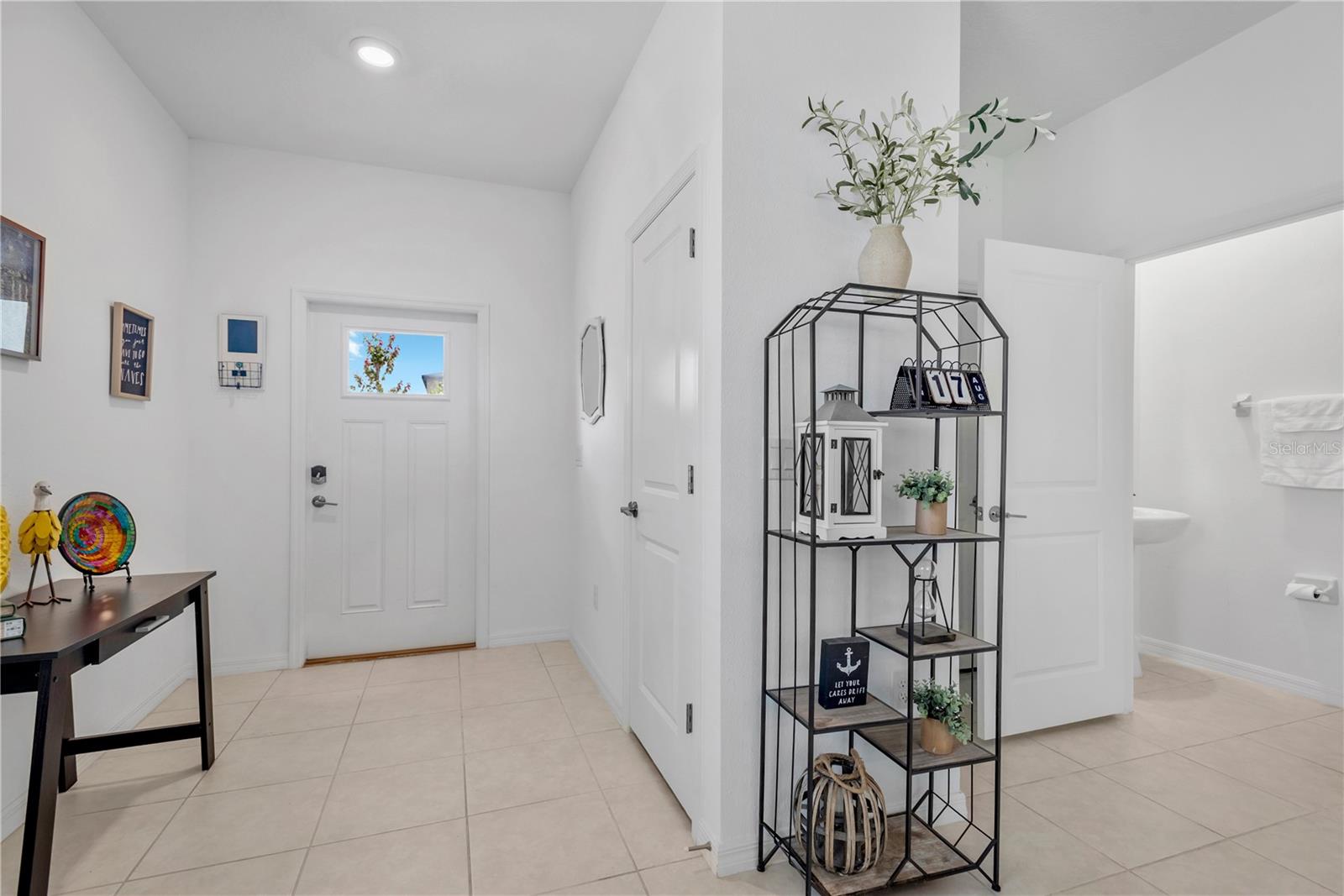 6033 Acara Ln Property Photo 16