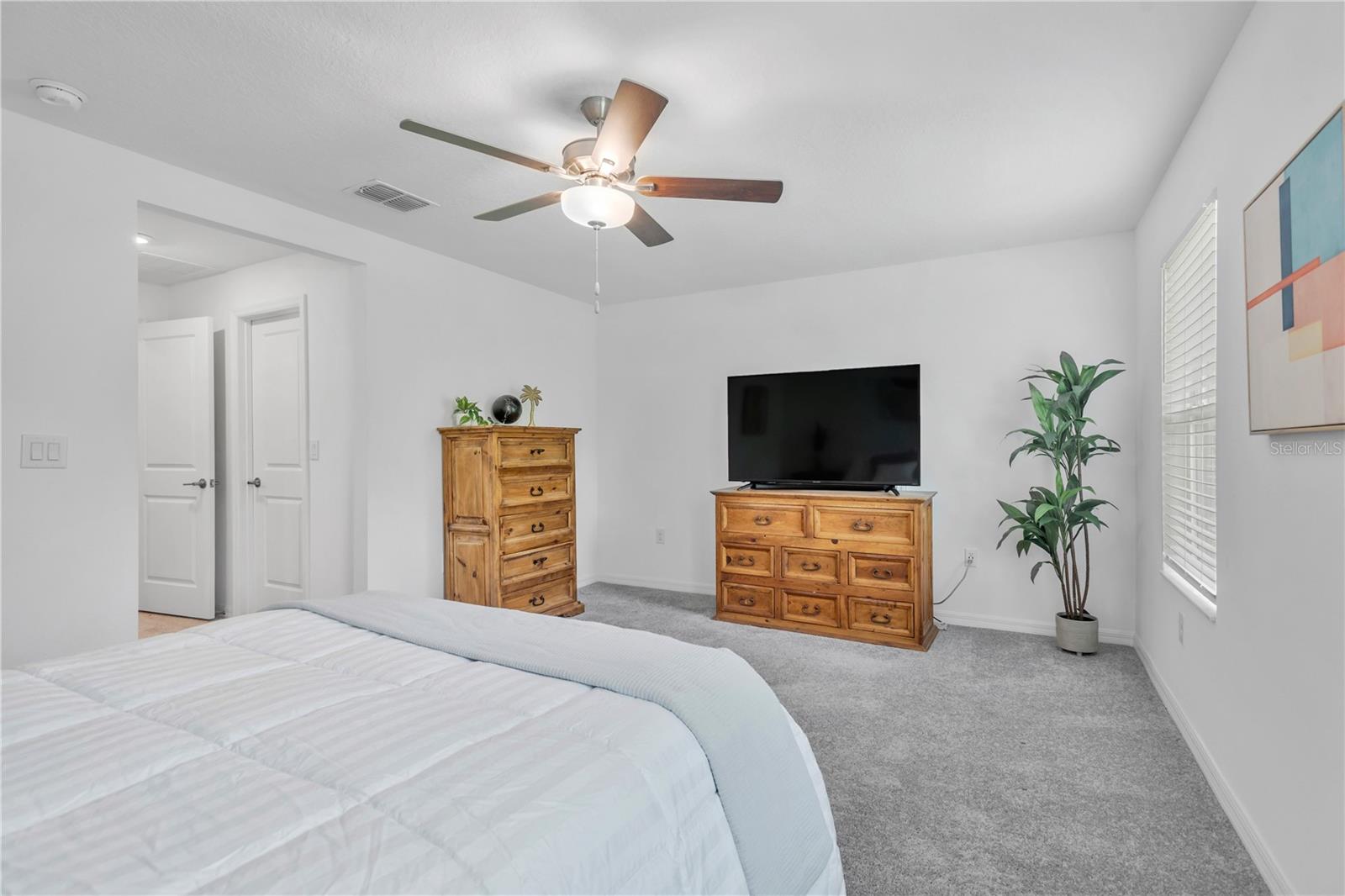 6033 Acara Ln Property Photo 17