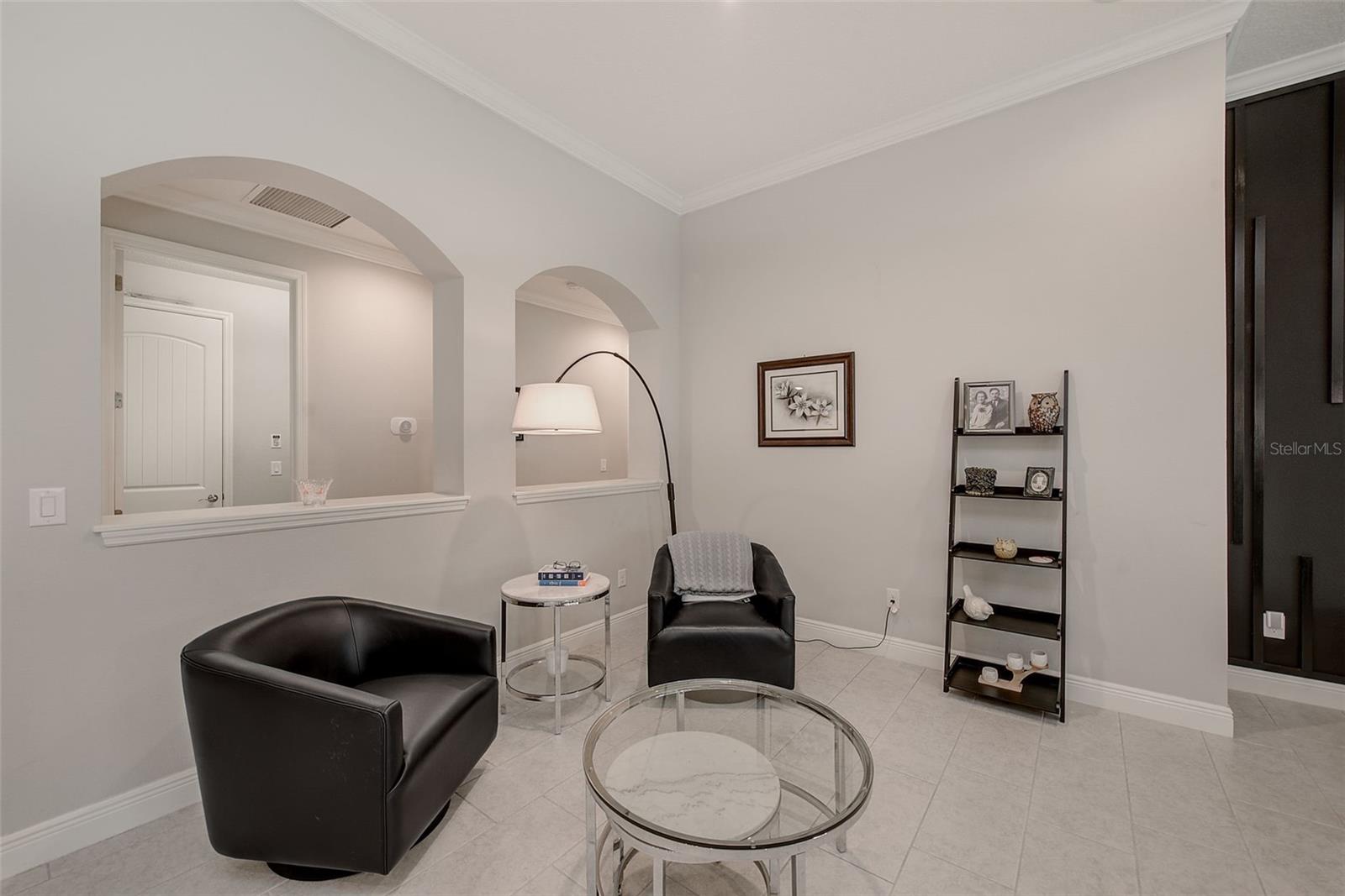 6916 Neopolitan Ct Property Photo 8