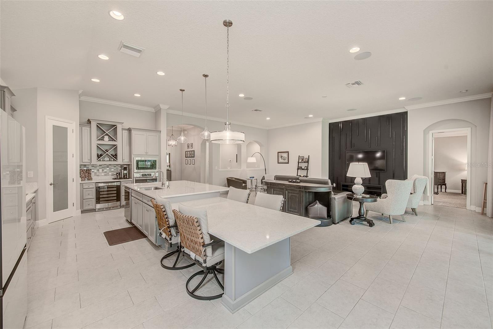 6916 Neopolitan Ct Property Photo 12