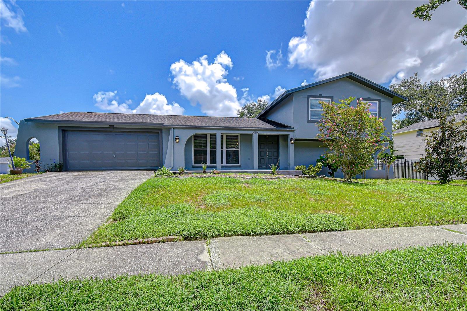 4723 Southbreeze Dr Property Photo 1