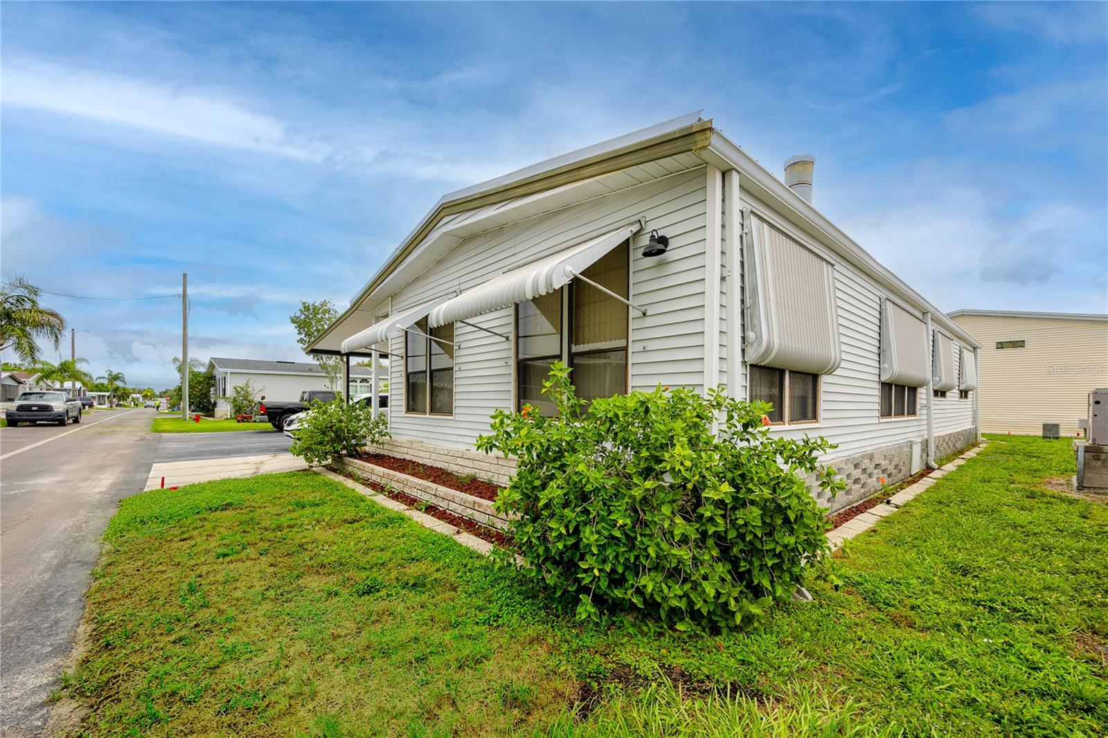 6821 Americana Dr Ne #106 Property Photo 13