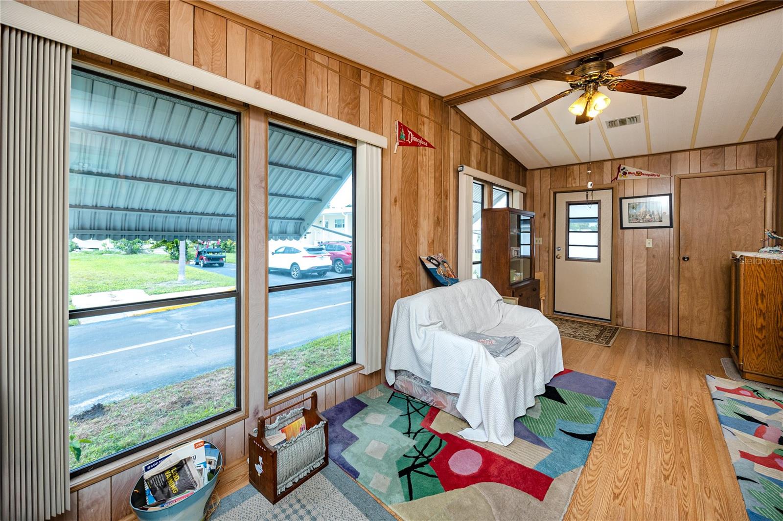 6821 Americana Dr Ne #106 Property Photo 22