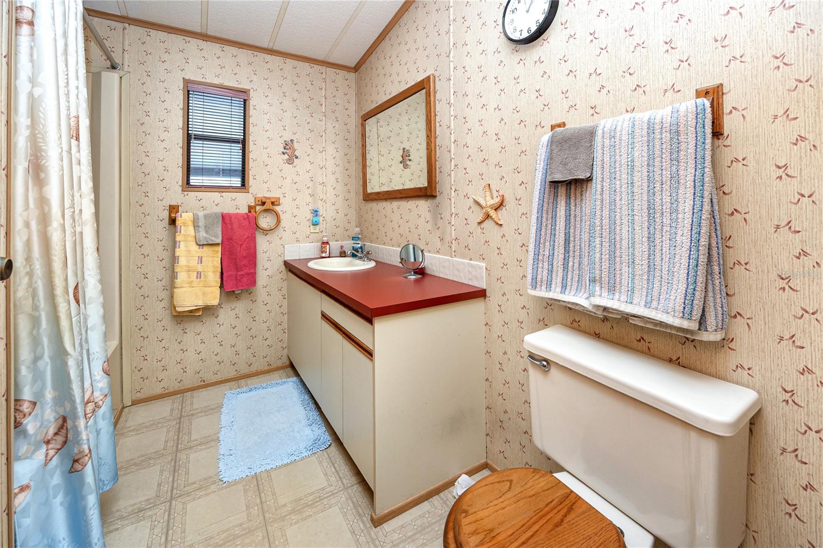 6821 Americana Dr Ne #106 Property Photo 23