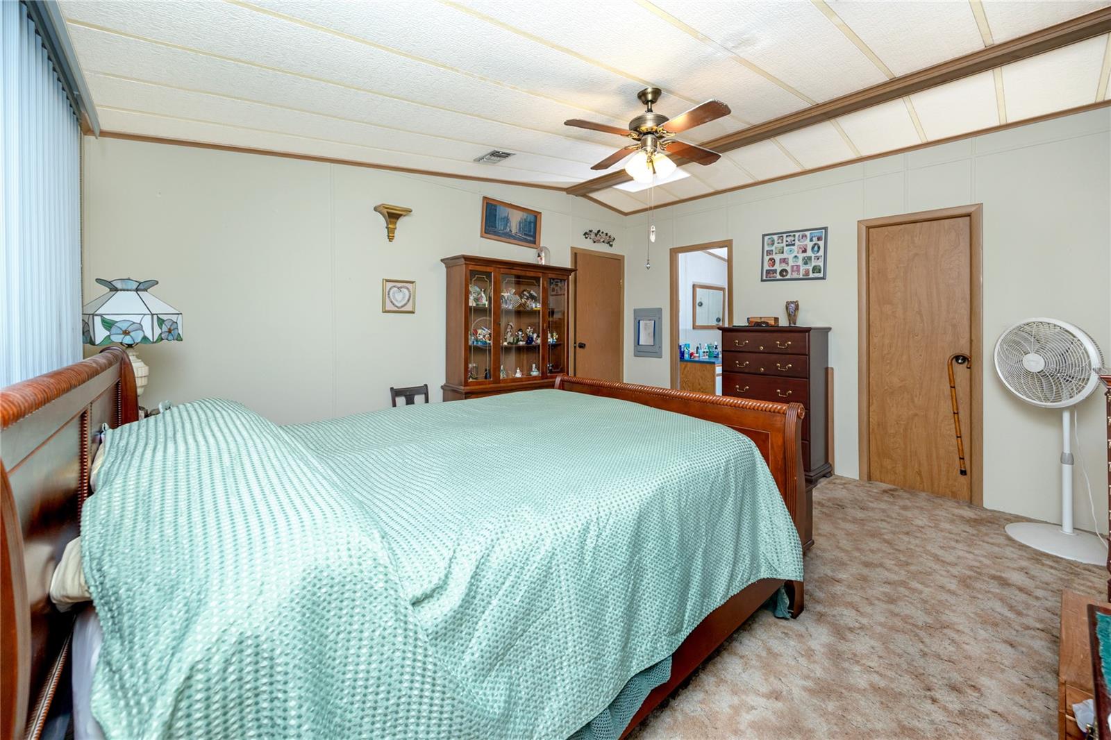 6821 Americana Dr Ne #106 Property Photo 28