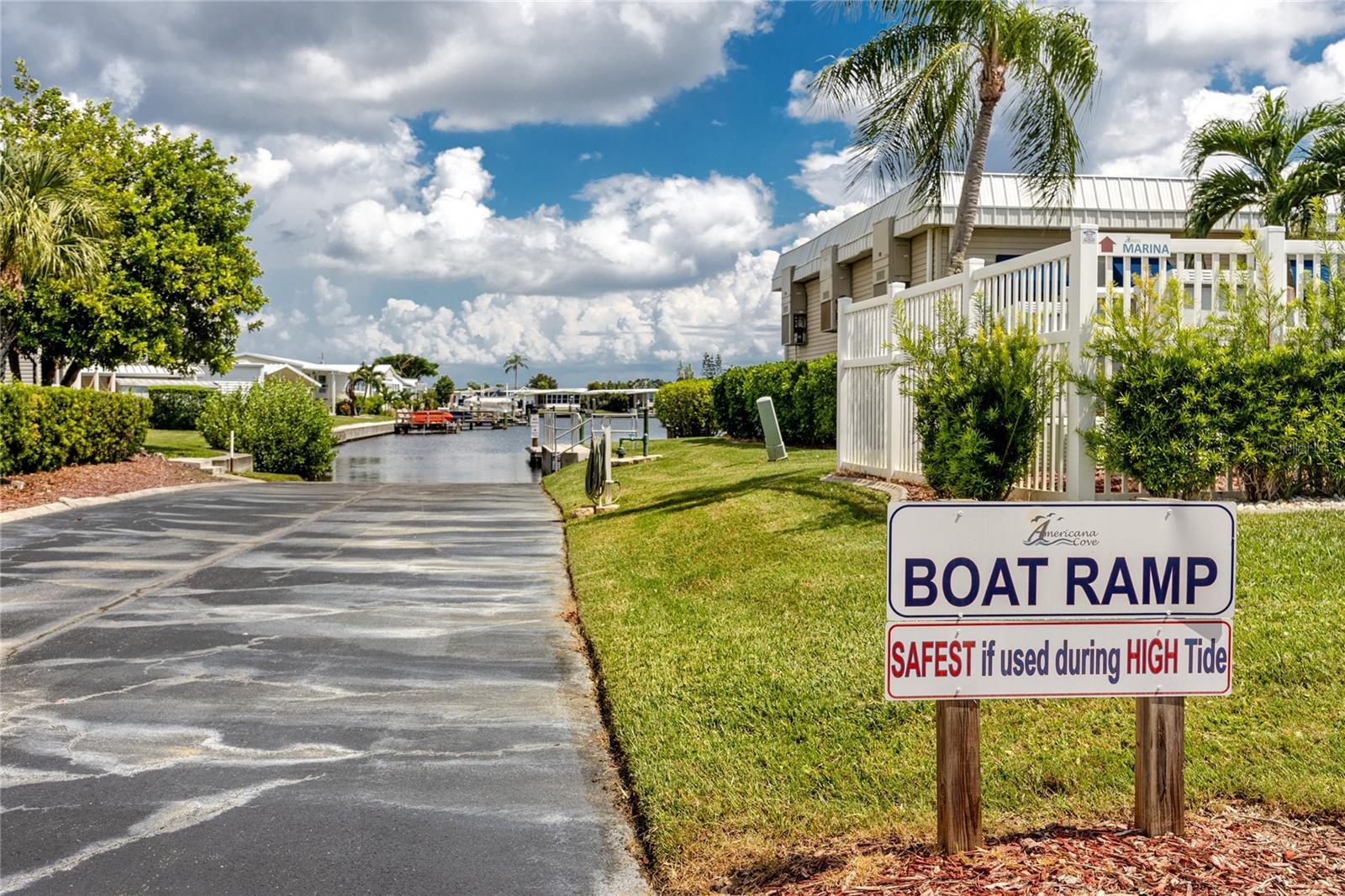 6821 Americana Dr Ne #106 Property Photo 49