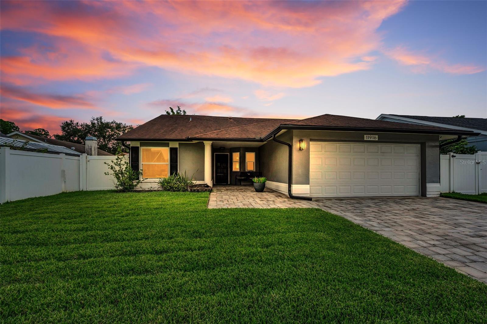 11916 Snapdragon Rd Property Photo 2