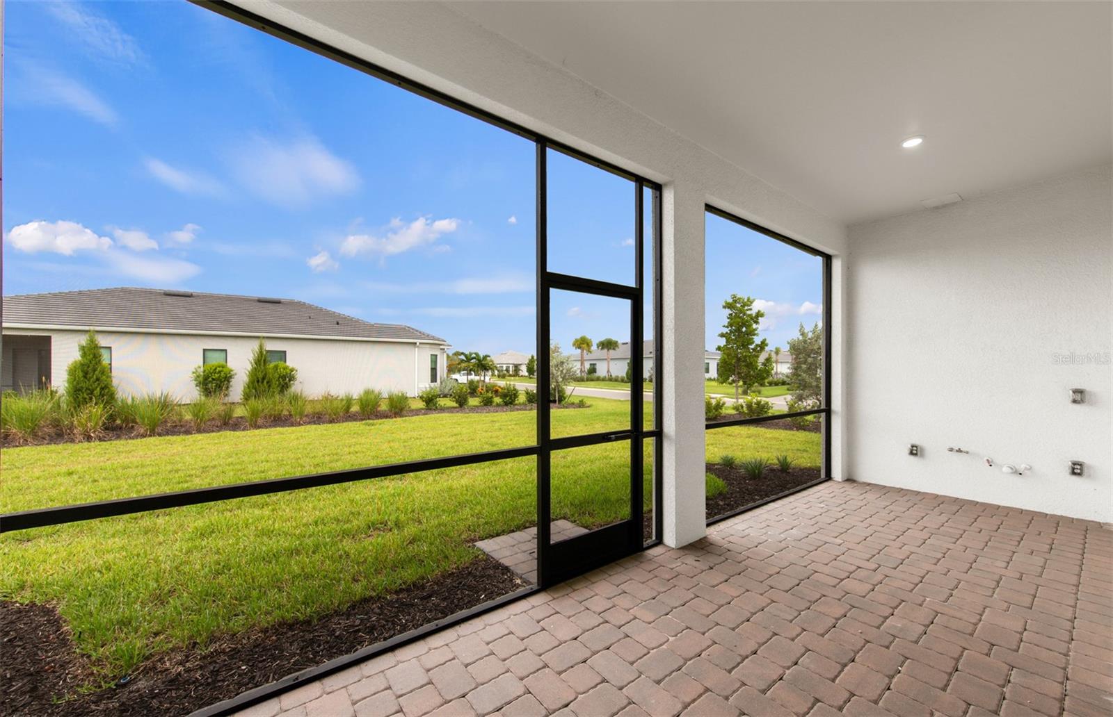 5006 Golden Shore Ct Property Photo 26