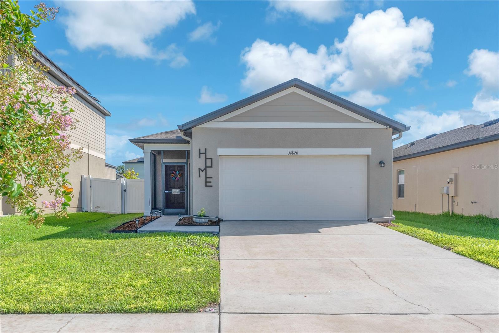 34820 Daisy Meadow Loop Property Photo 1