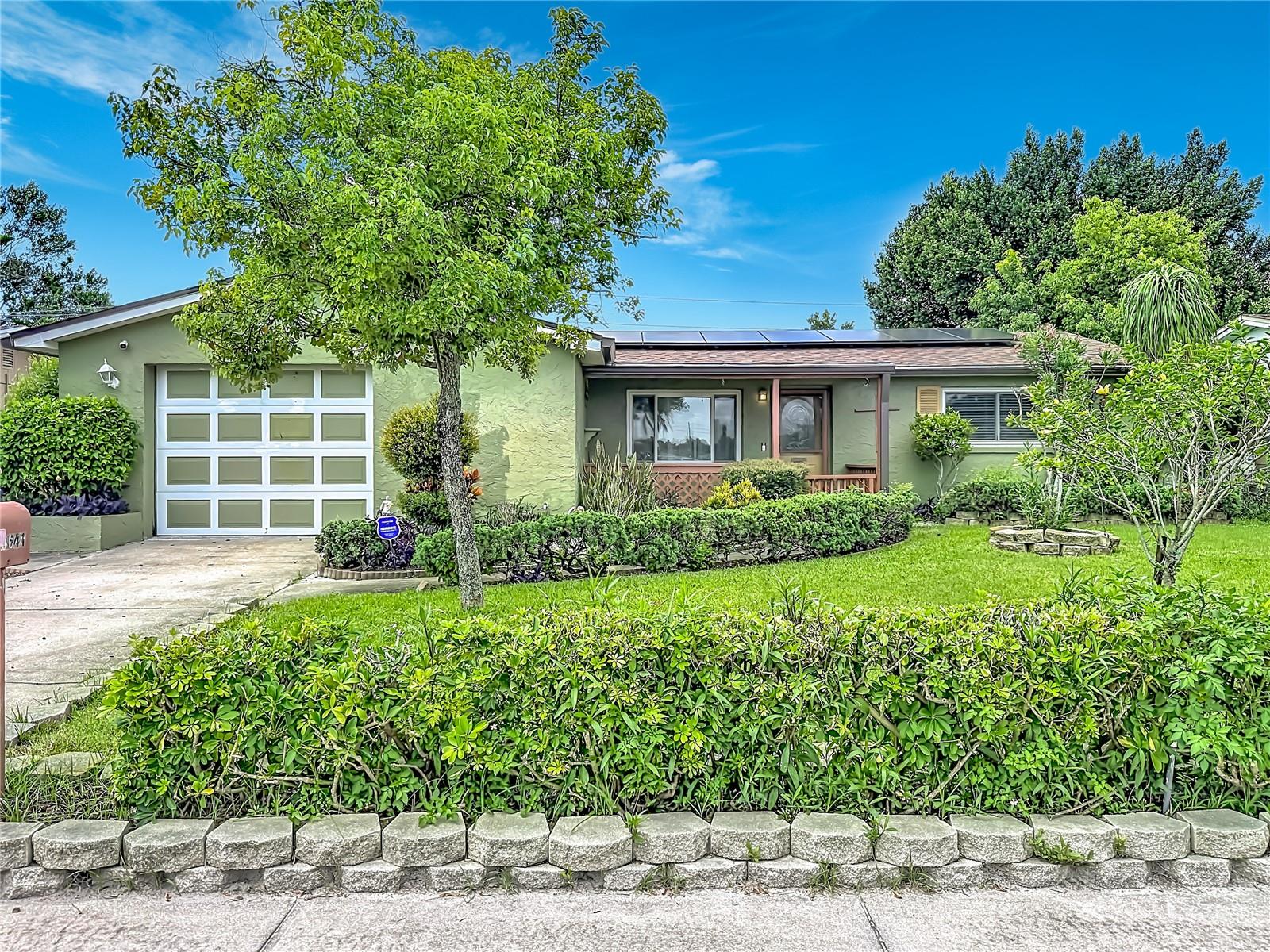 TB8536851 Property Photo 1