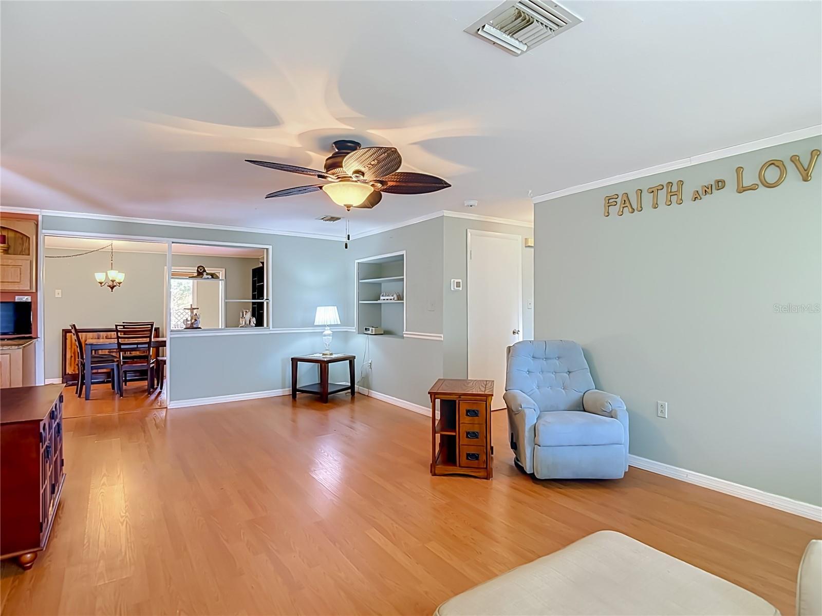 TB8536851 Property Photo 10