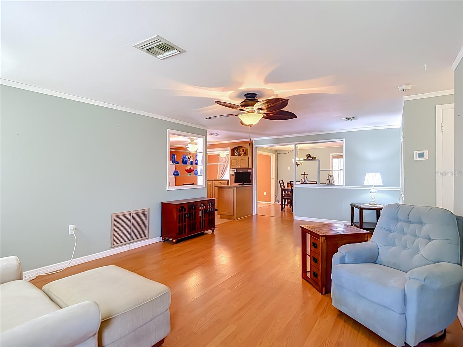 TB8536851 Property Photo 11