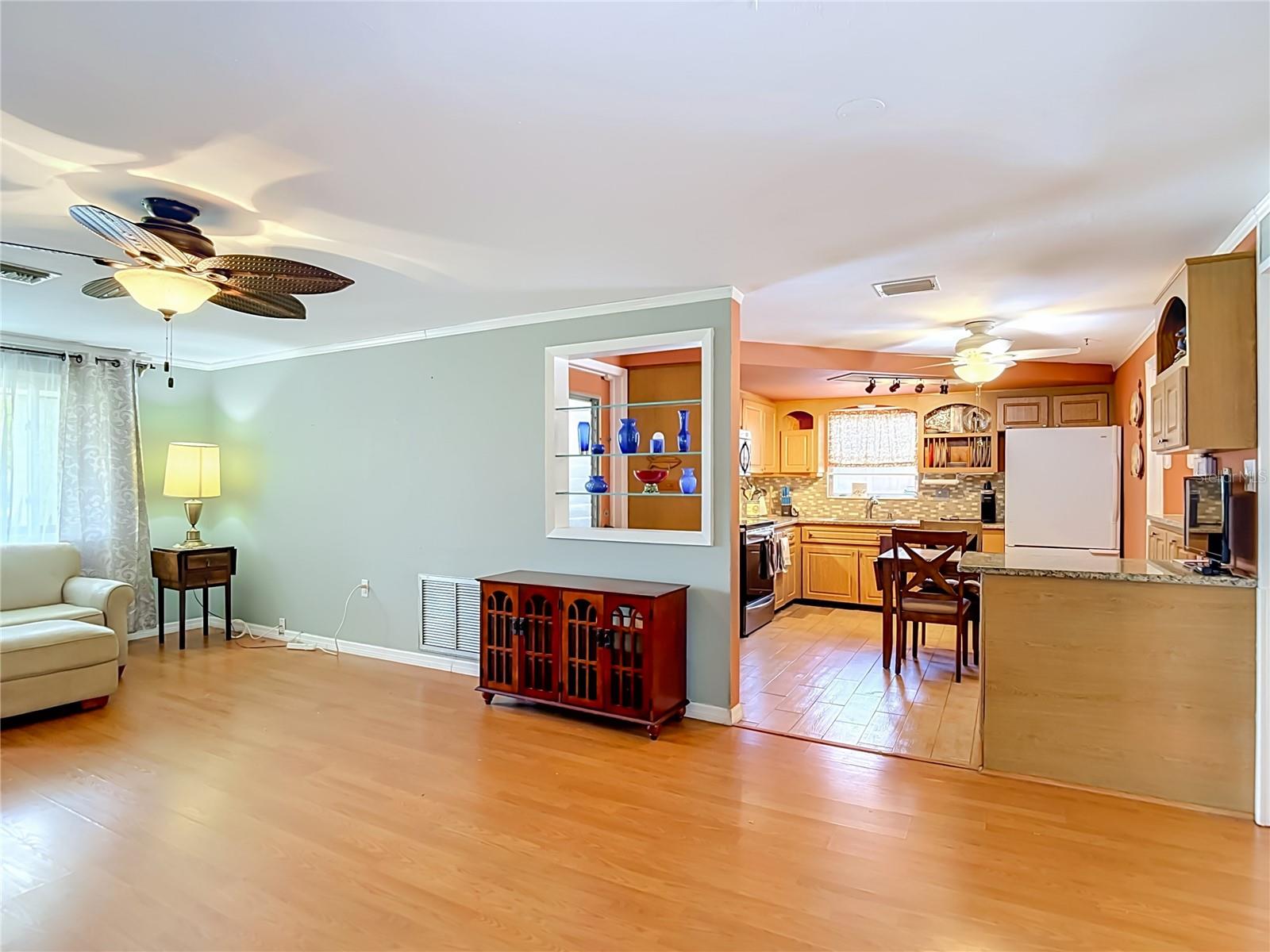 TB8536851 Property Photo 16